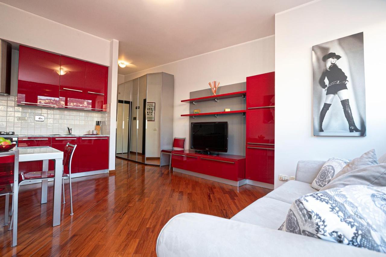 Real Italian Estate - Red Coral Apartment Genoa Ngoại thất bức ảnh