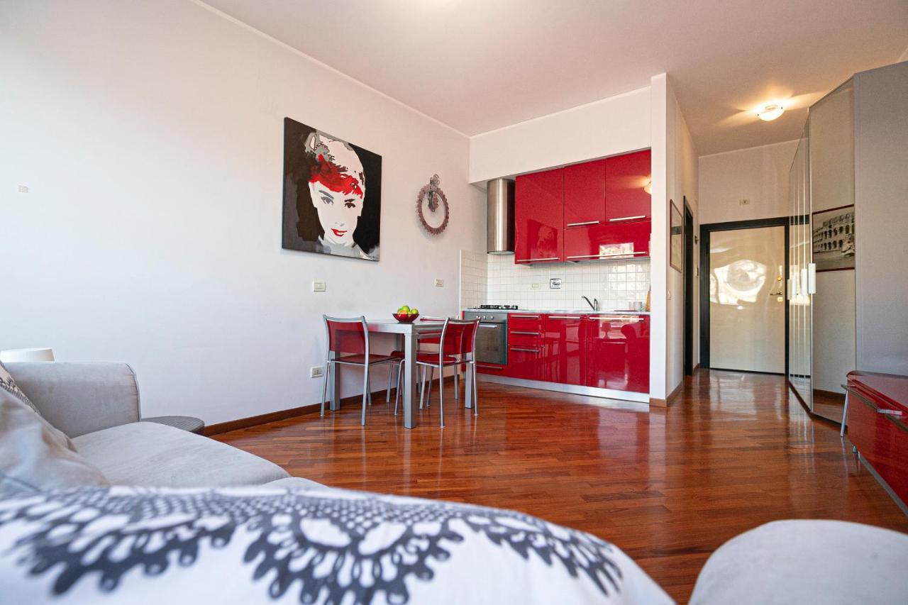 Real Italian Estate - Red Coral Apartment Genoa Ngoại thất bức ảnh
