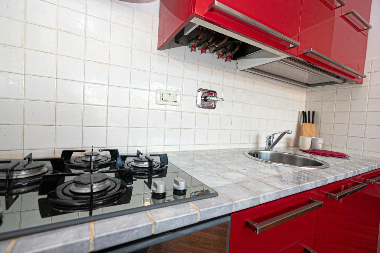 Real Italian Estate - Red Coral Apartment Genoa Ngoại thất bức ảnh