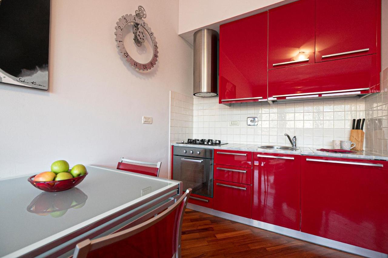 Real Italian Estate - Red Coral Apartment Genoa Ngoại thất bức ảnh