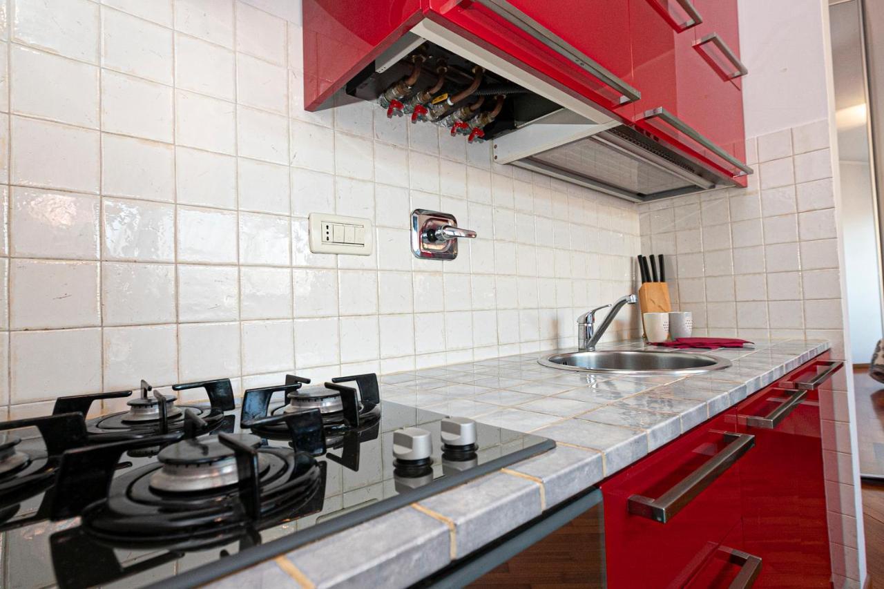 Real Italian Estate - Red Coral Apartment Genoa Ngoại thất bức ảnh